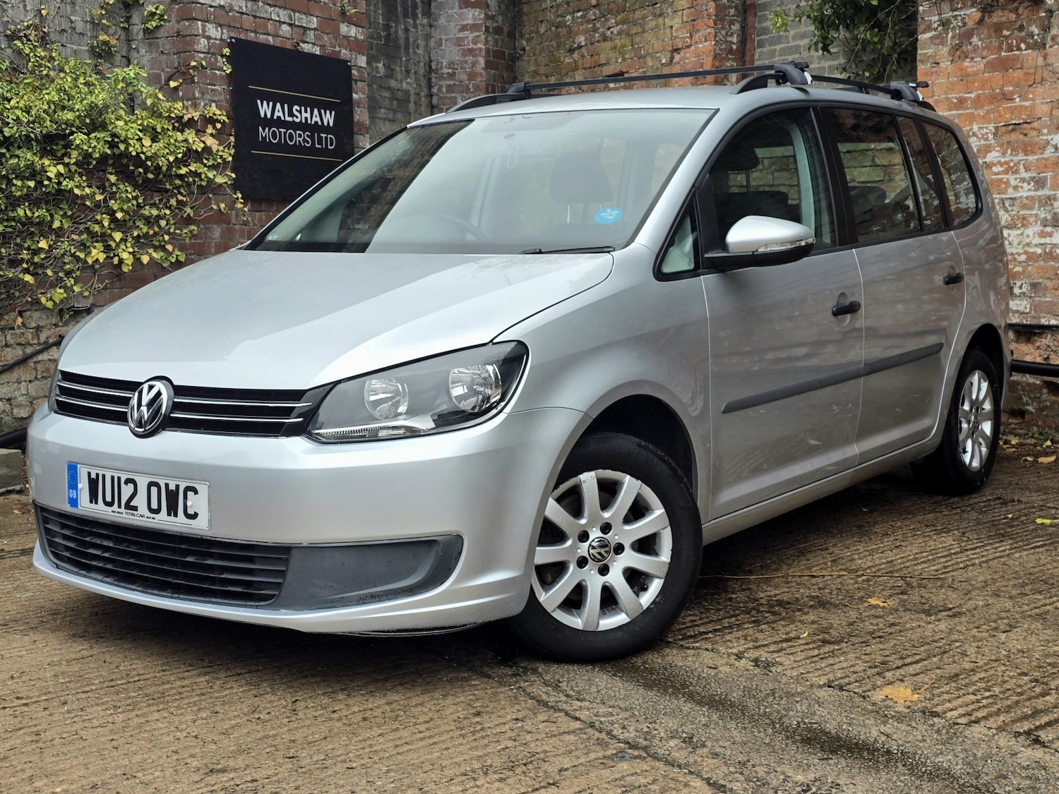 Used Volkswagen Touran 2012 for sale - 76482975: Photo 1