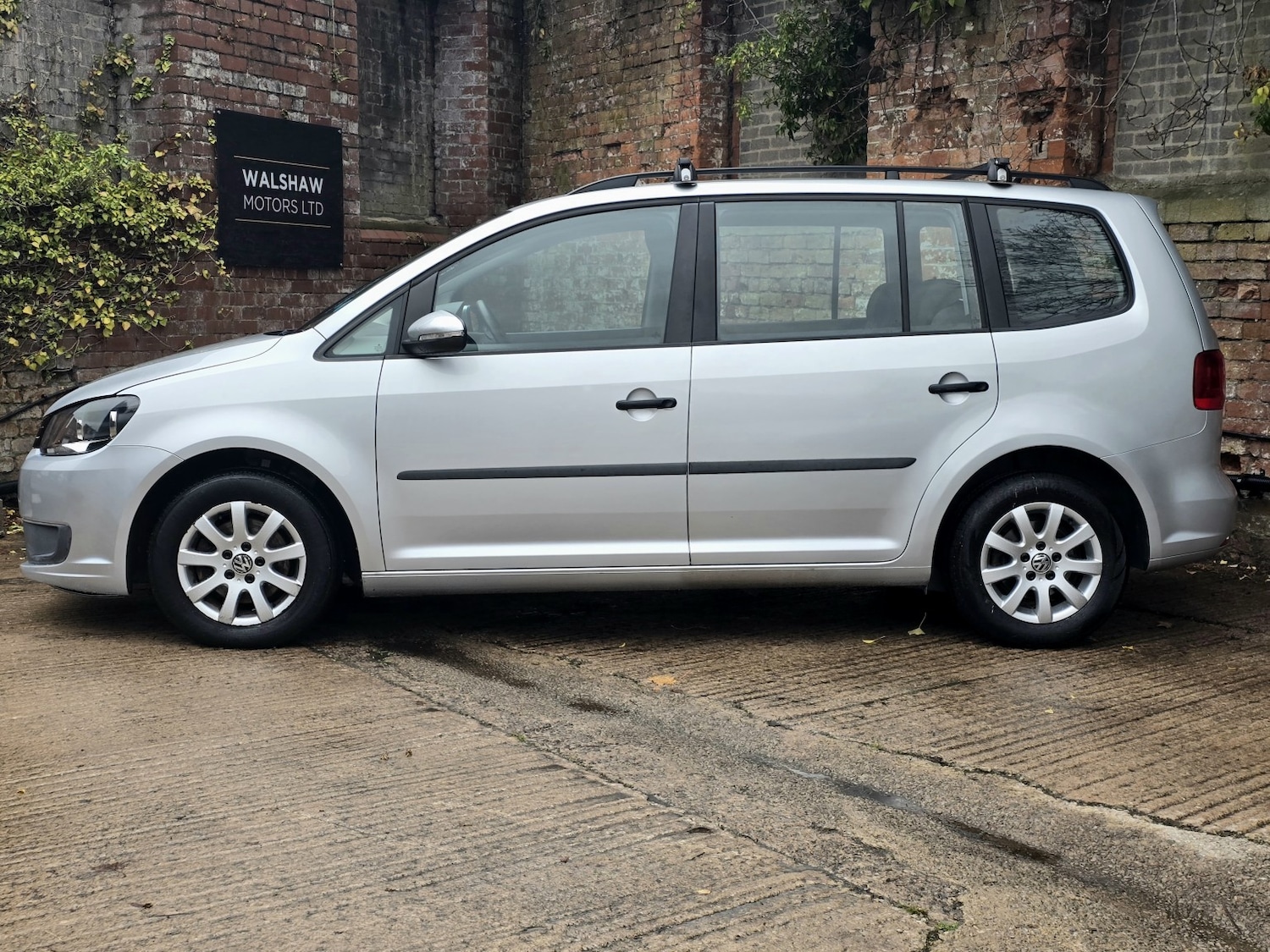 Used Volkswagen Touran 2012 for sale - 76482975: Photo 12