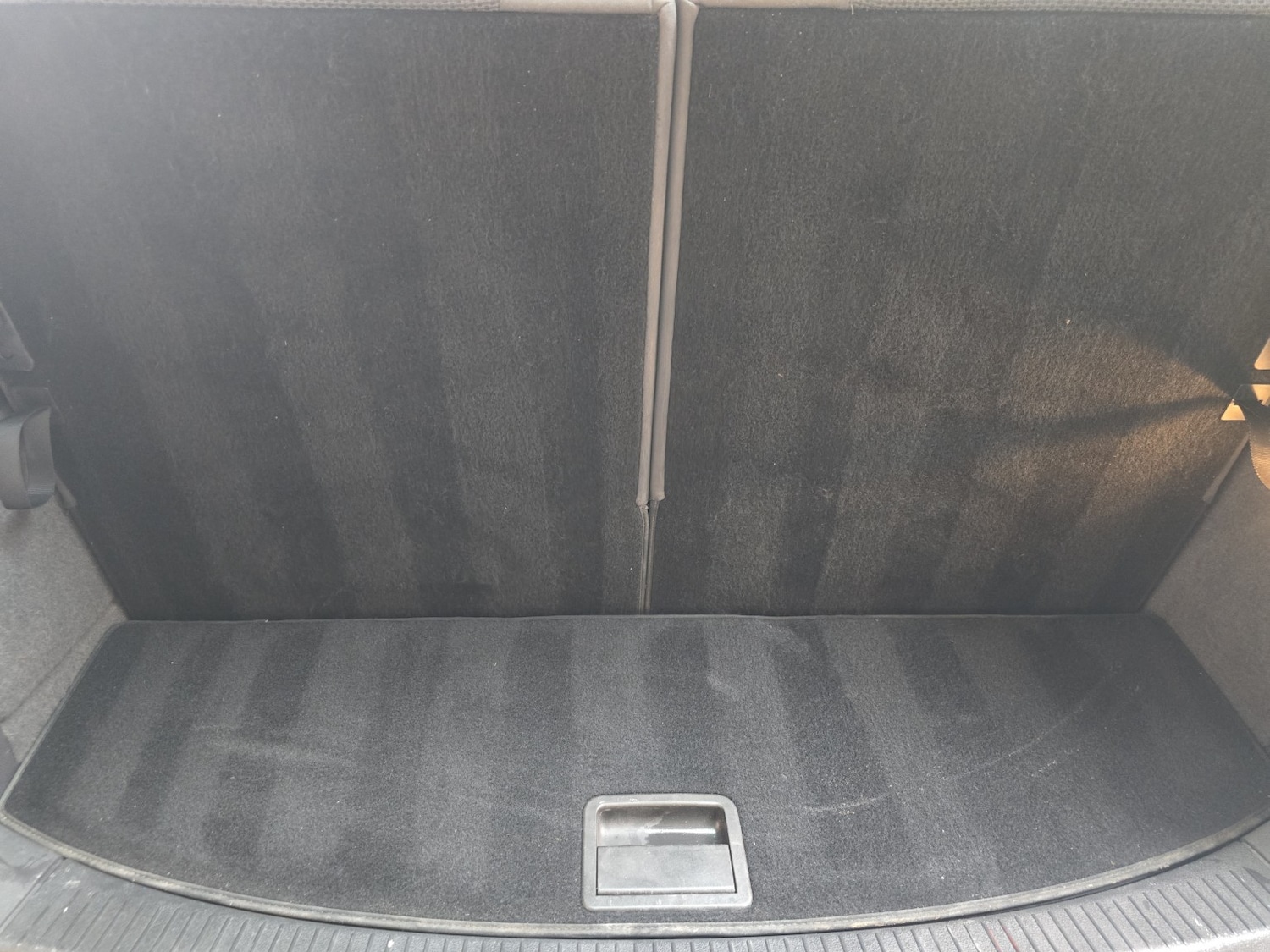 Used Volkswagen Touran 2012 for sale - 76482975: Photo 21