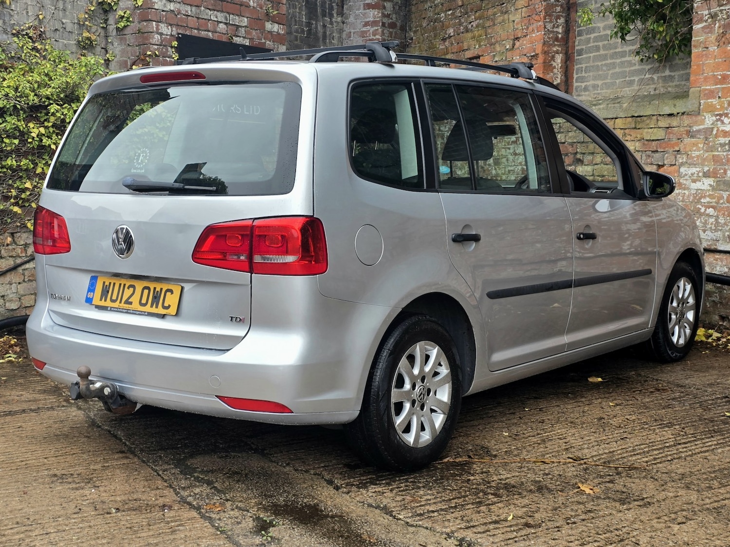 Used Volkswagen Touran 2012 for sale - 76482975: Photo 6