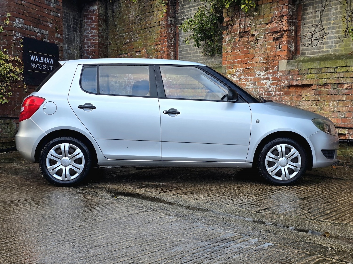 Used Skoda Fabia 2010 for sale - 77629085: Photo 4