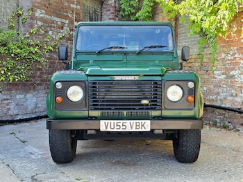 Used Land Rover Defender 110 2005 for sale - 75366958: Photo
