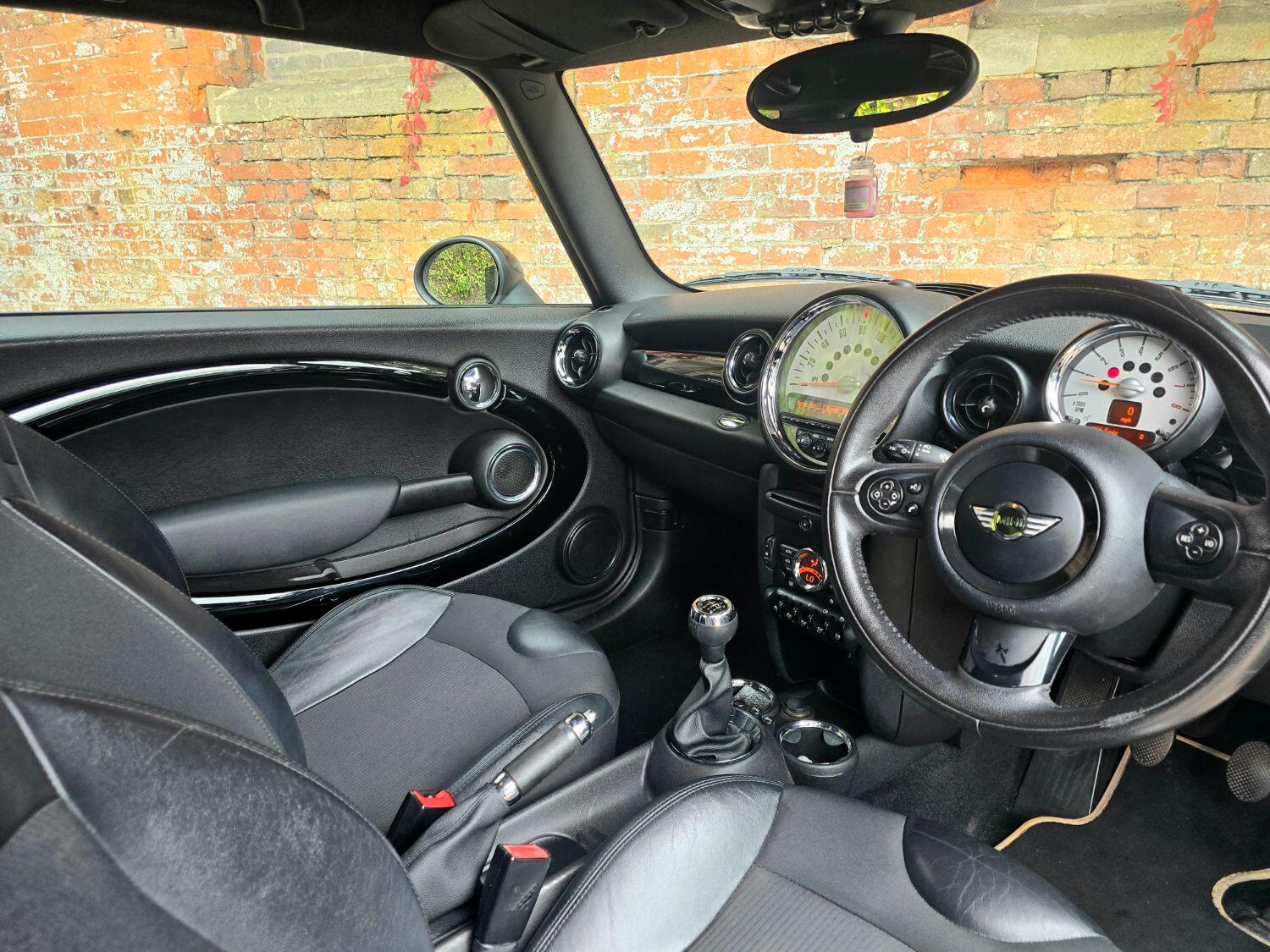 Used MINI Hatch 2011 for sale - 76397086: Photo 14