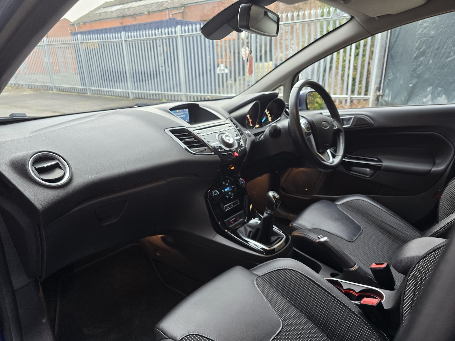 Used Ford Fiesta 2015 for sale - 76877634: Photo 17