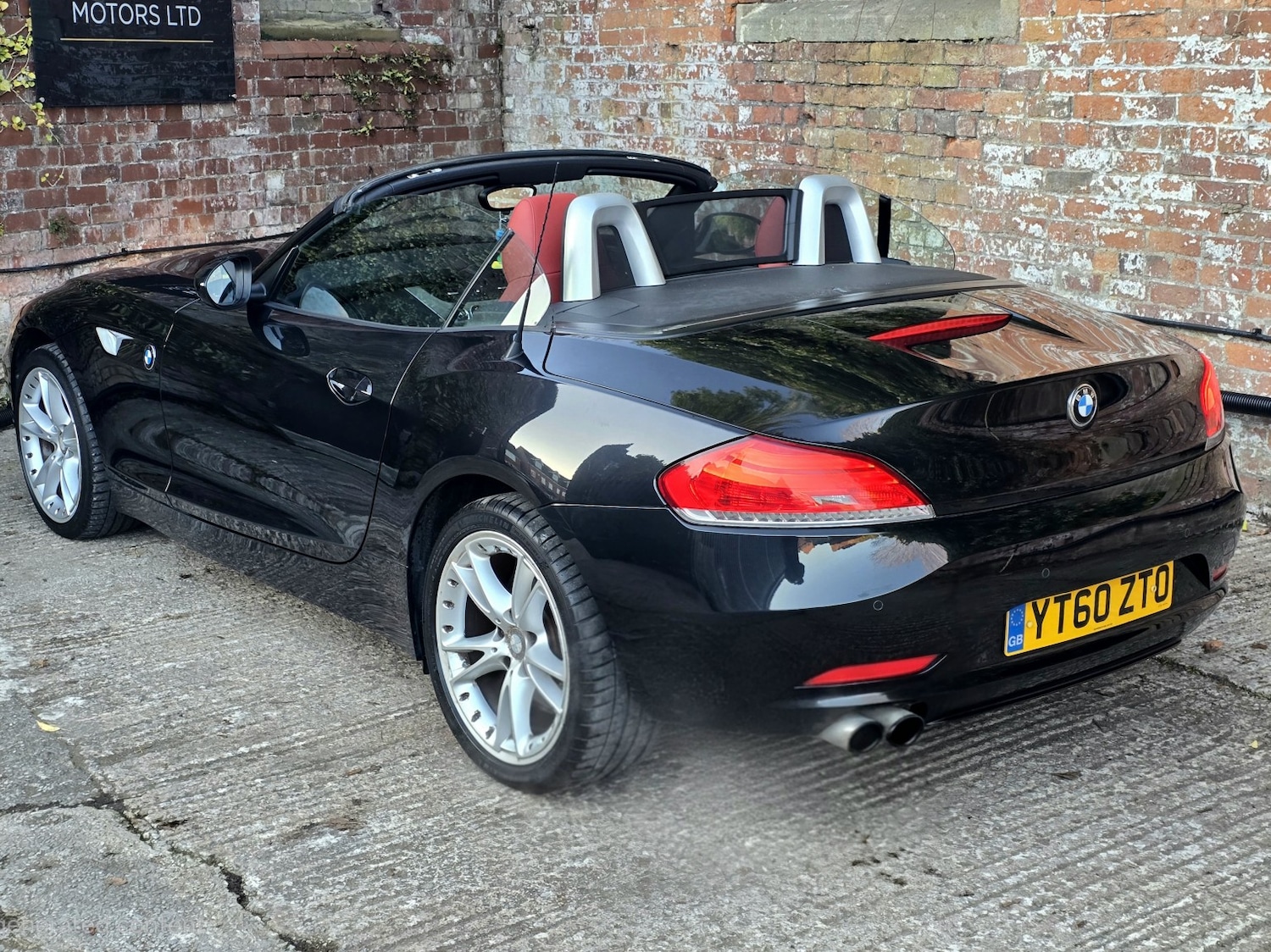 Used BMW Z4 2010 for sale - 76649798: Photo 10