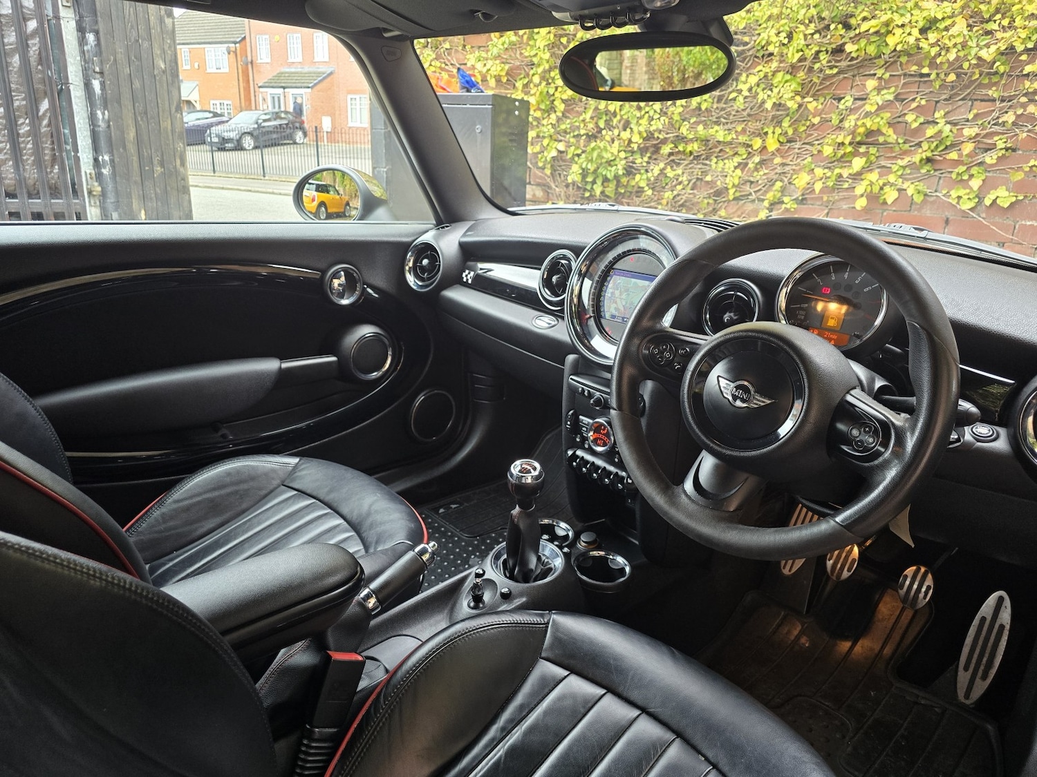 Used MINI Hatch 2011 for sale - 77590054: Photo 15