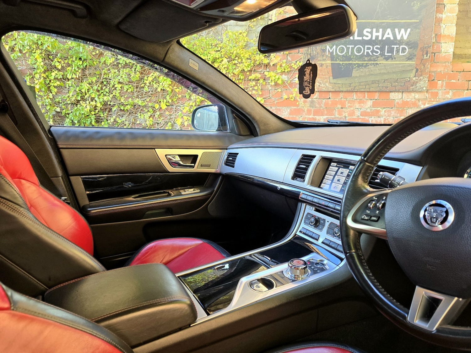 Used Jaguar XF 2013 for sale - 77054788: Photo 13