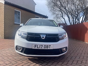 Used Dacia Sandero 2017 for sale - 77808927: Photo