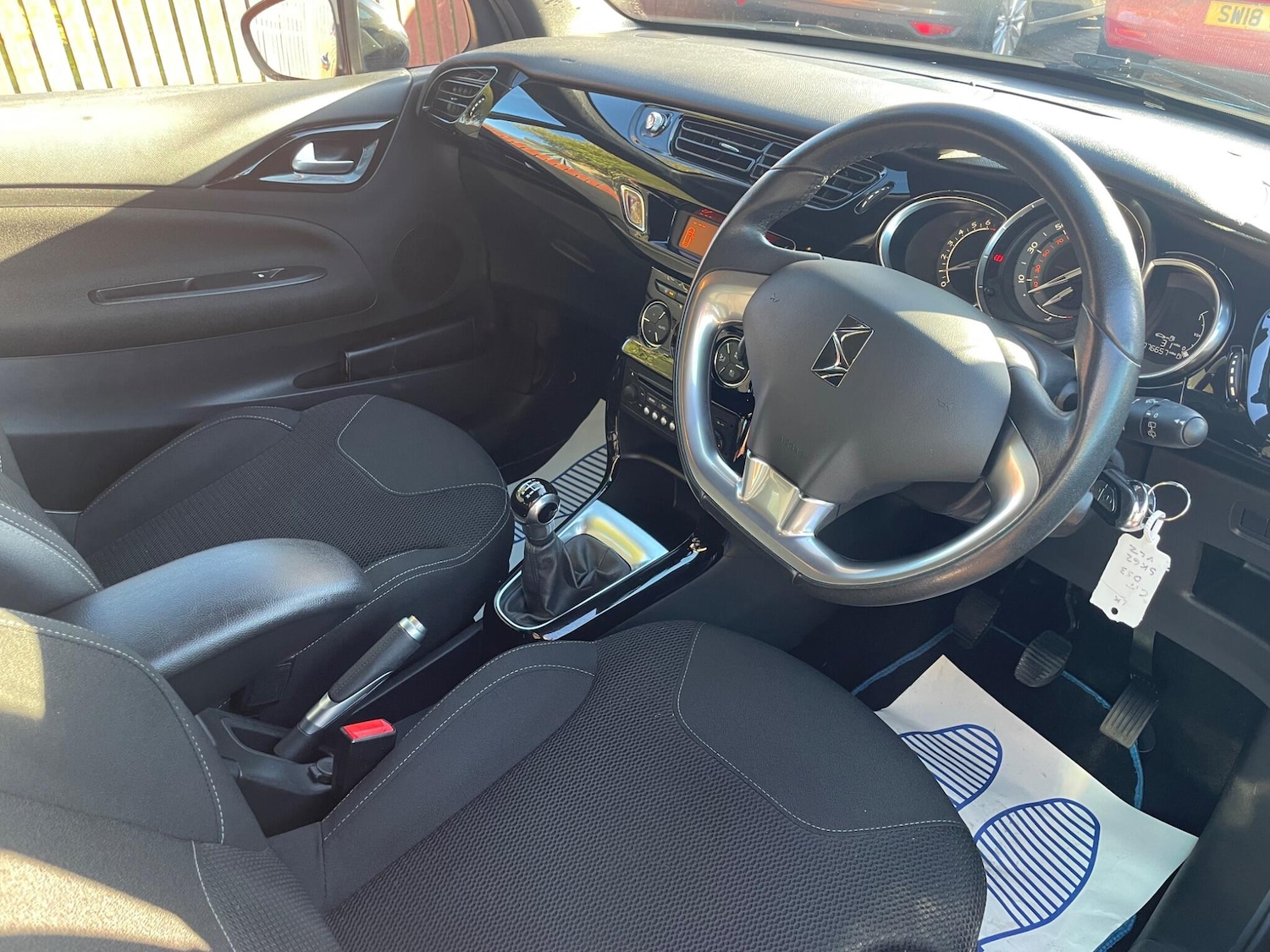 Used Citroen DS3 2012 for sale - 76337782: Photo 9