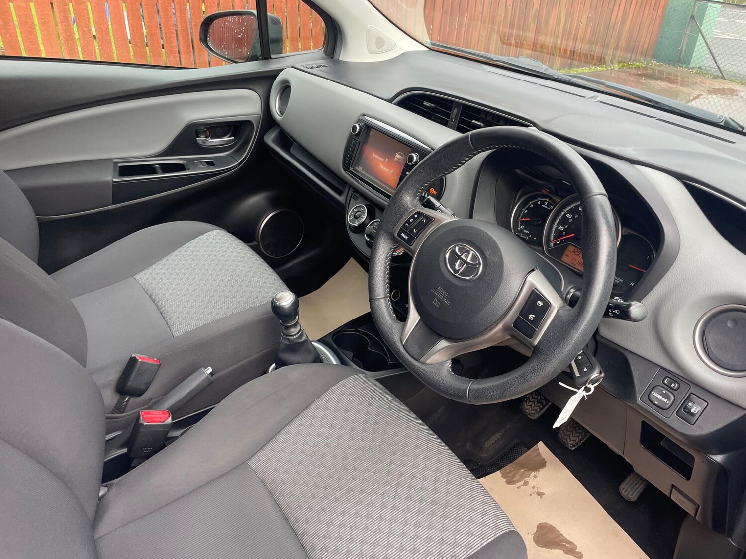 Used Toyota Yaris for sale - 77537182: Photo 10