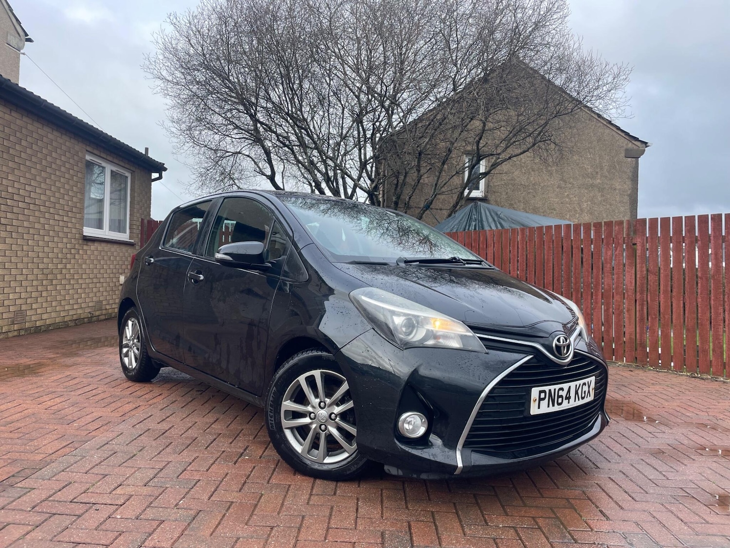 Used Toyota Yaris for sale - 77537182: Photo 3