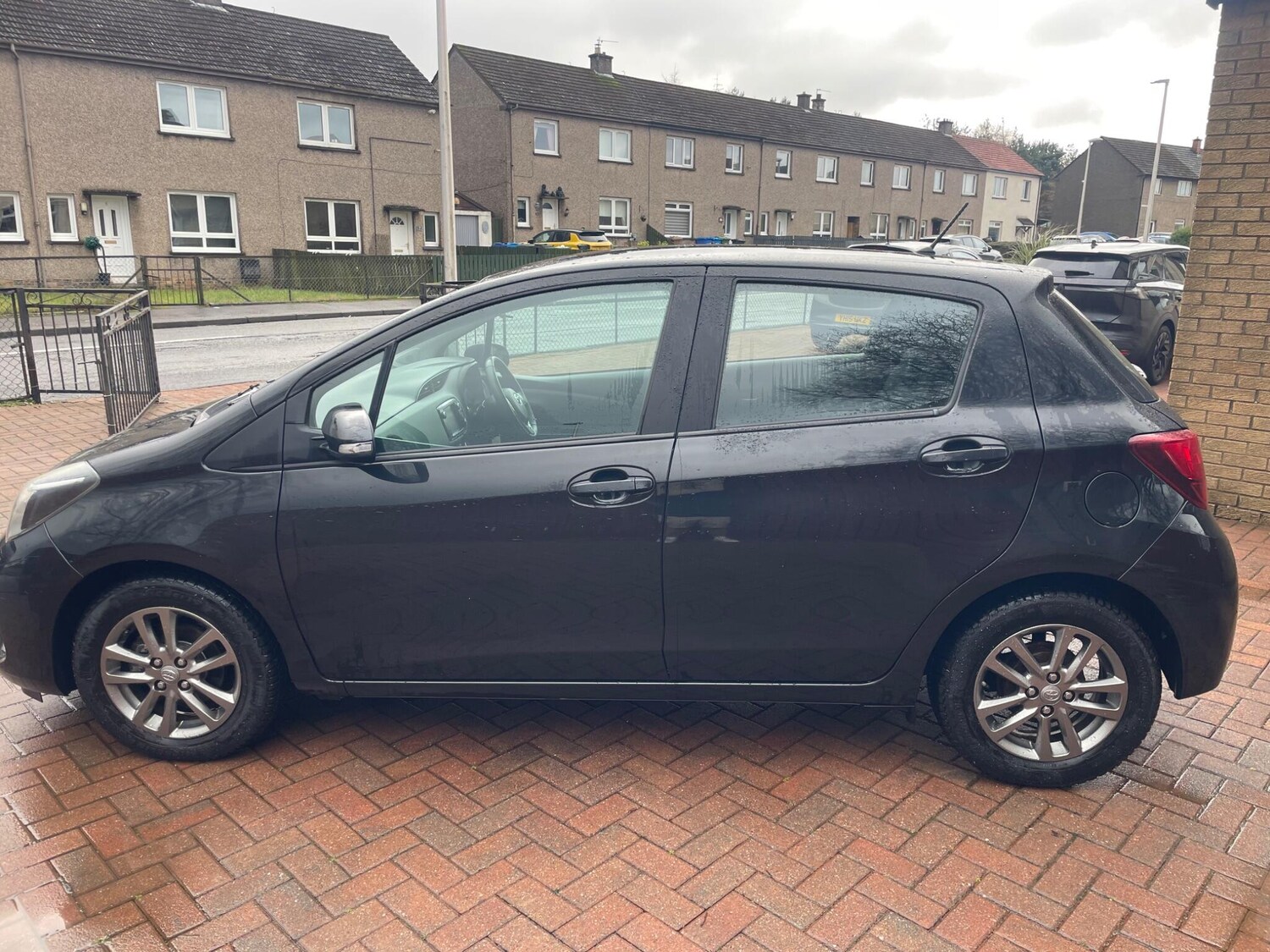 Used Toyota Yaris for sale - 77537182: Photo 9