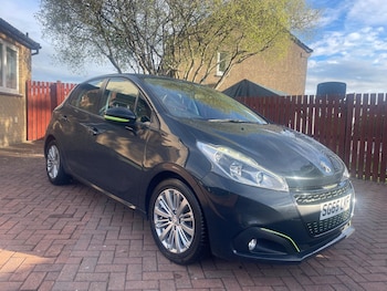 Used Peugeot 208 2015 for sale - 78648839: Photo