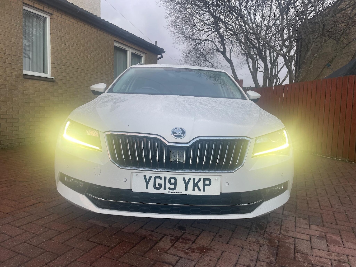 Used Skoda Superb 2019 for sale - 76997232: Photo 2