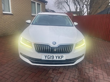 Used Skoda Superb 2019 for sale - 76997232: Photo