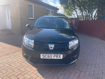Used Dacia Sandero 2015 for sale - 75977382: Photo