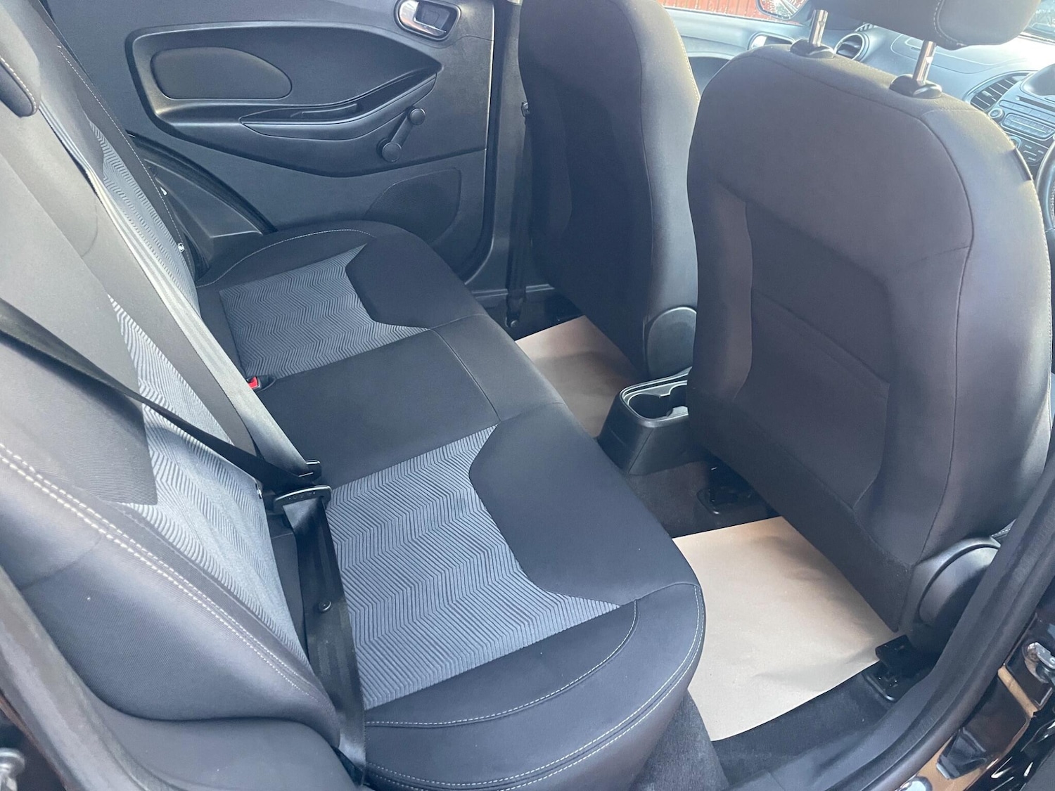 Used Ford Ka+ 2017 for sale - 76425318: Photo 13