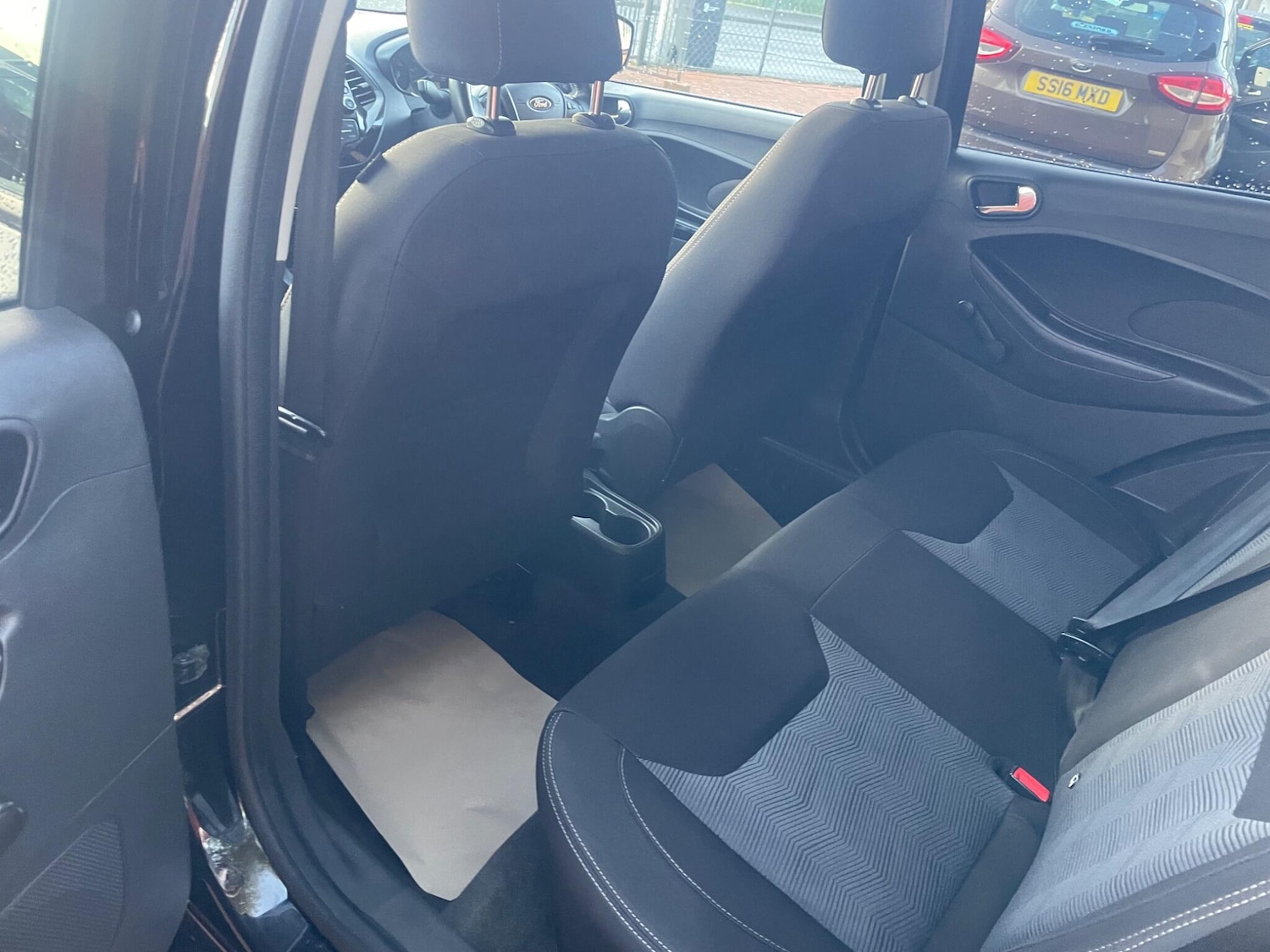 Used Ford Ka+ 2017 for sale - 76425318: Photo 14