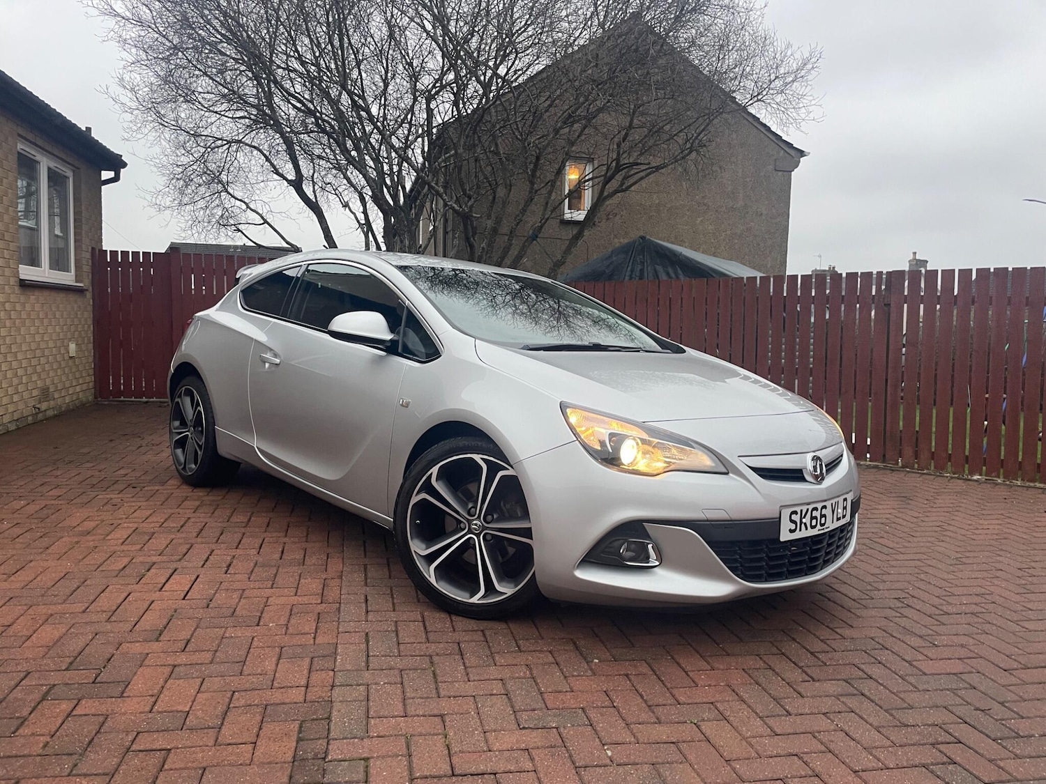 Used Vauxhall Astra GTC 2016 for sale - 77291603: Photo 3