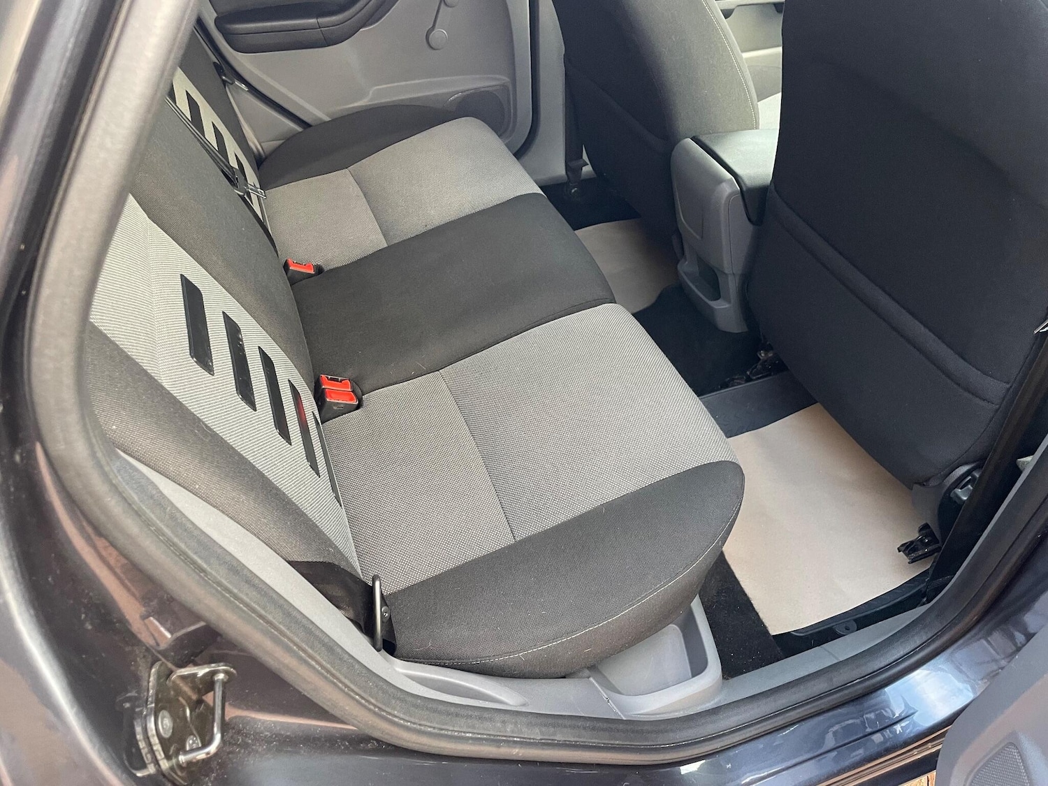 Used Ford Focus 2010 for sale - 77049954: Photo 13