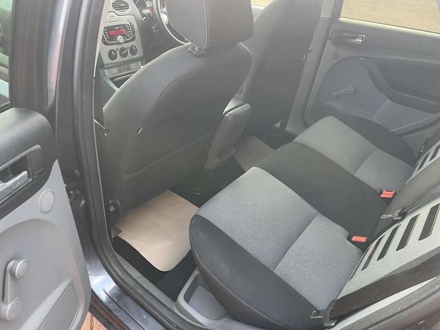 Used Ford Focus 2010 for sale - 77049954: Photo 14