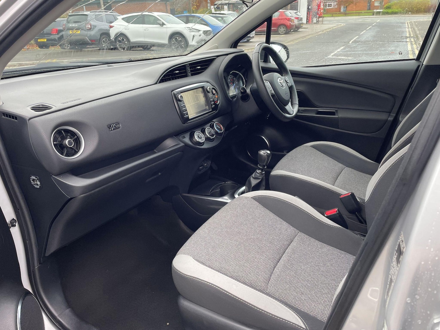 Used Toyota Yaris for sale - 77753331: Photo 22