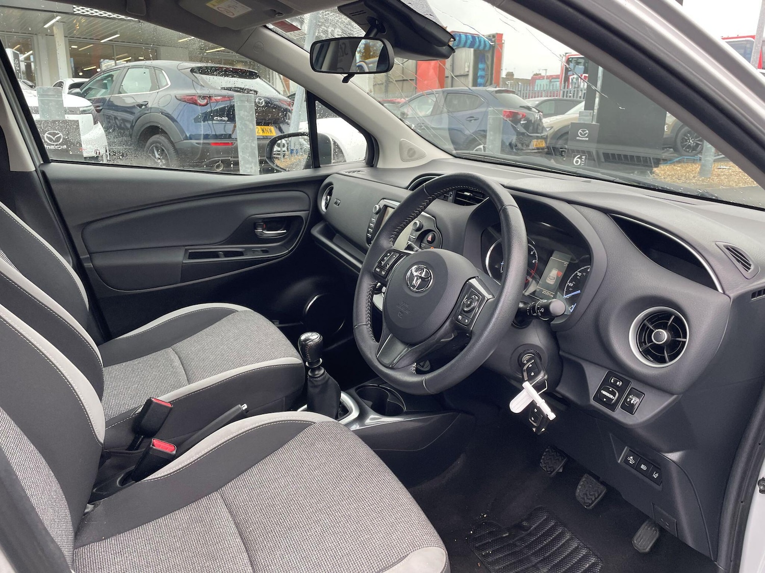 Used Toyota Yaris 2020 for sale - 76607203: Photo 12