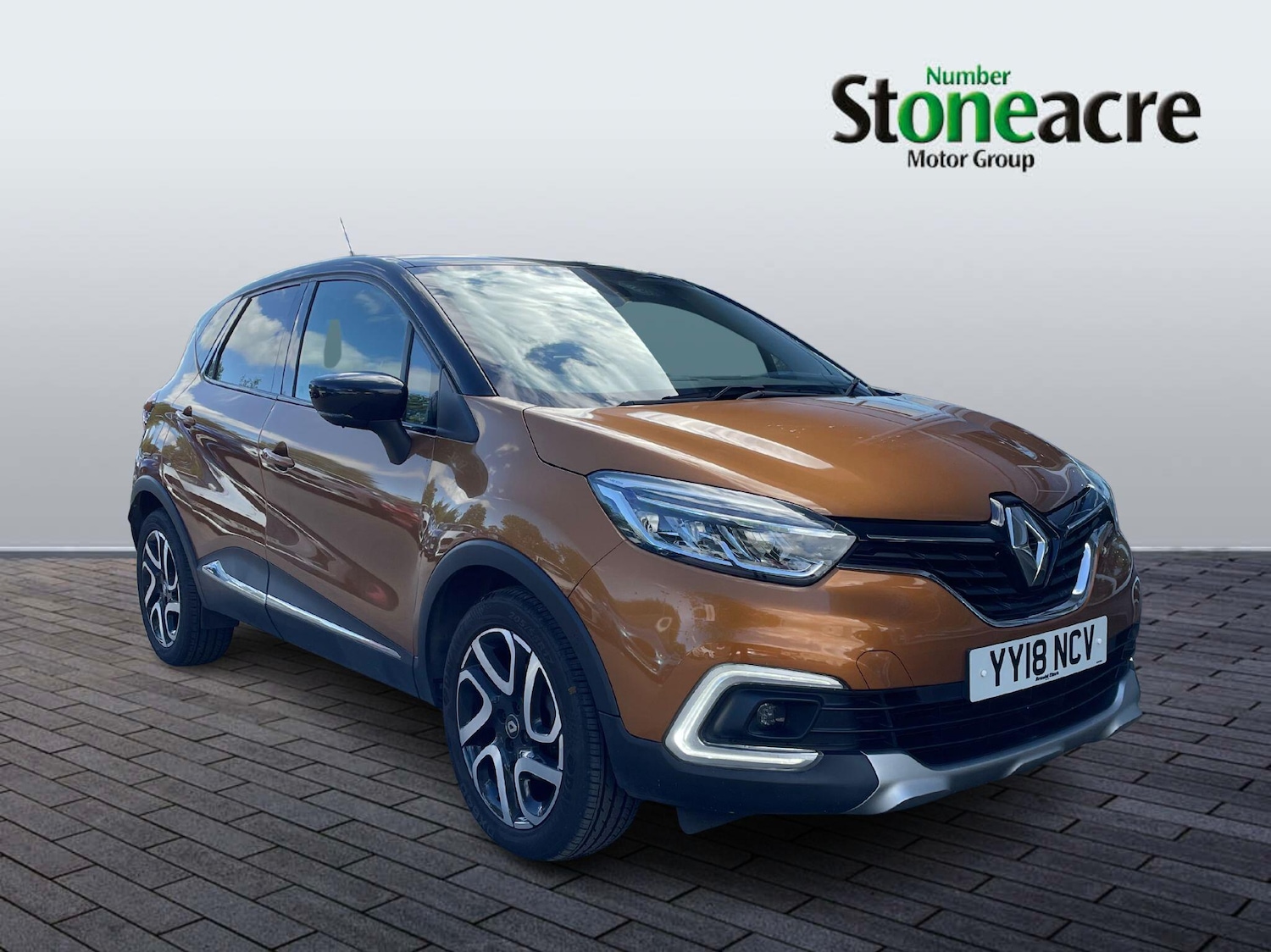 Used Renault Captur 2018 for sale - 76537801: Photo 1
