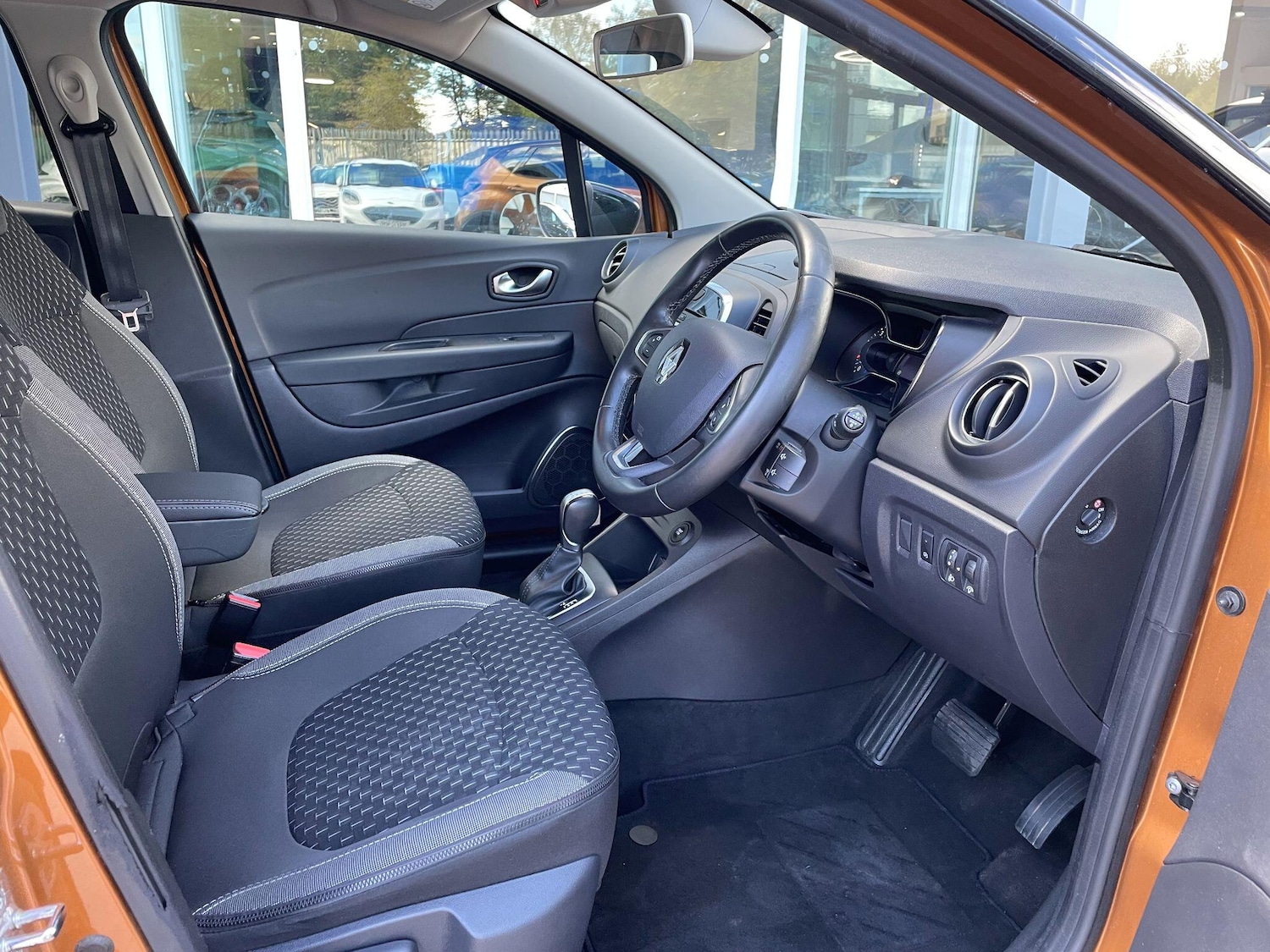 Used Renault Captur 2018 for sale - 76537801: Photo 11