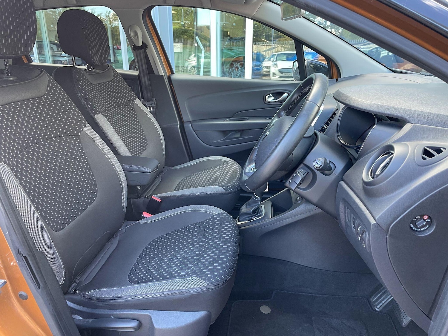 Used Renault Captur 2018 for sale - 76537801: Photo 12