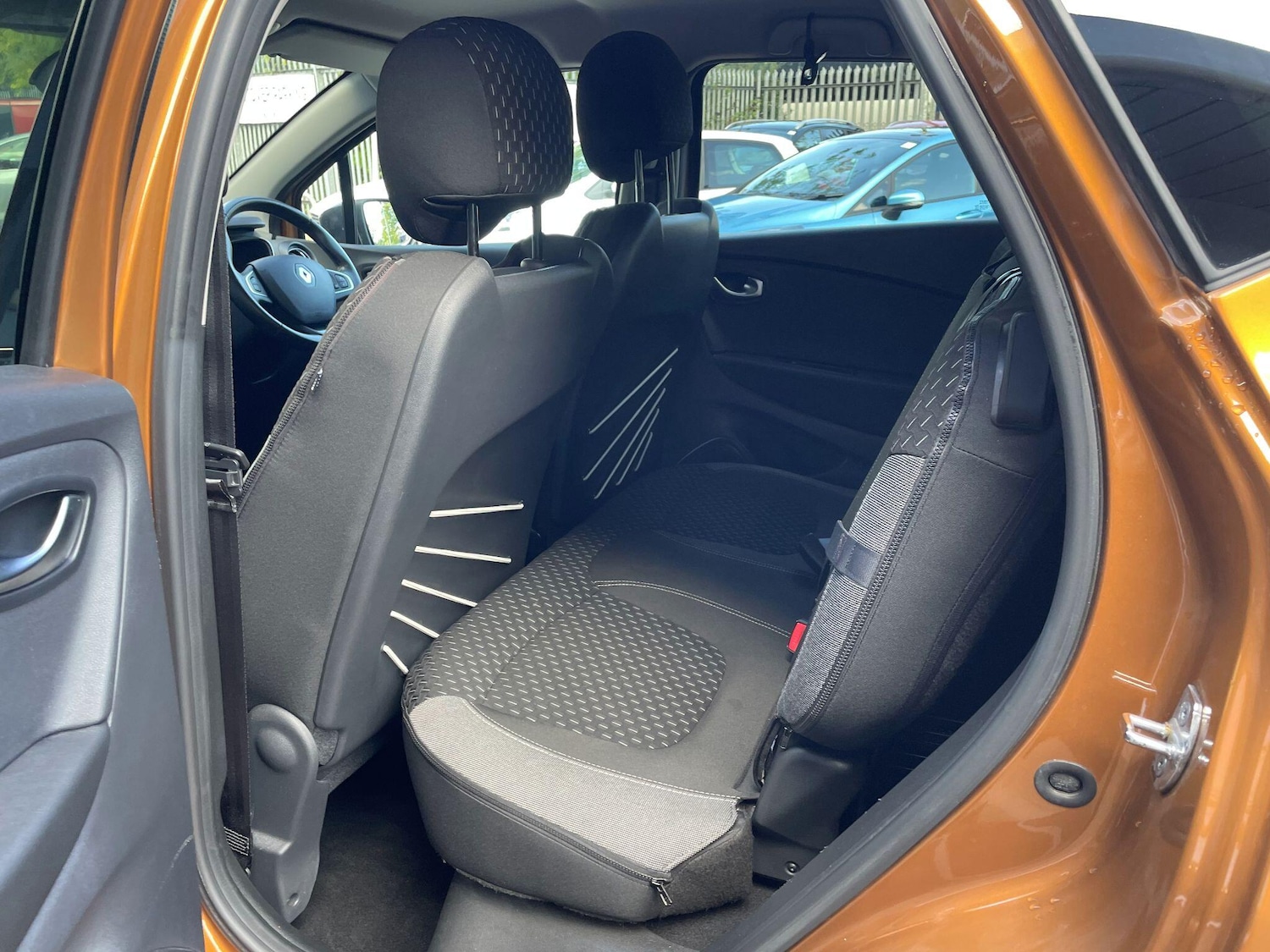 Used Renault Captur 2018 for sale - 76537801: Photo 14