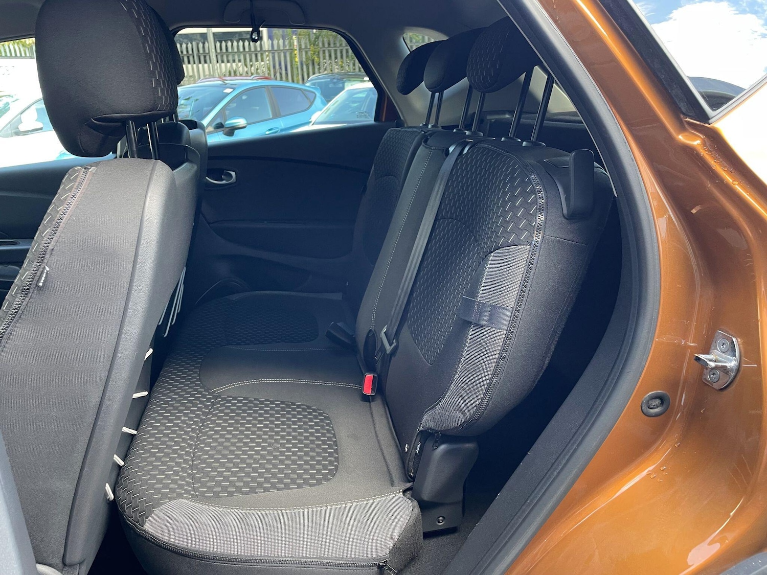 Used Renault Captur 2018 for sale - 76537801: Photo 15