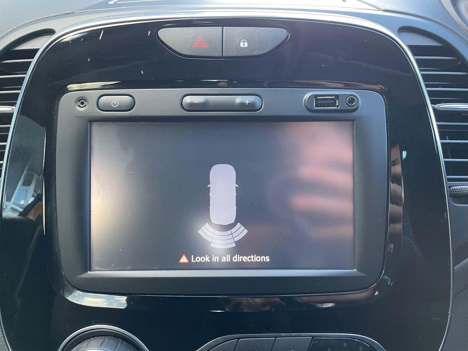 Used Renault Captur 2018 for sale - 76537801: Photo 19