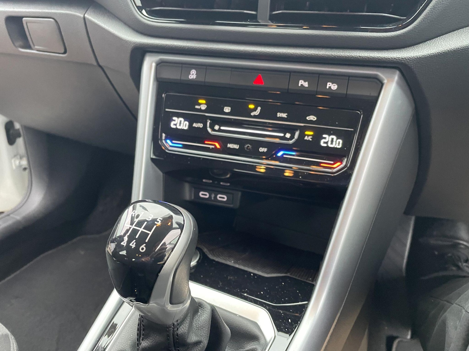 Used Volkswagen T-Roc 2022 for sale - 77020918: Photo 20