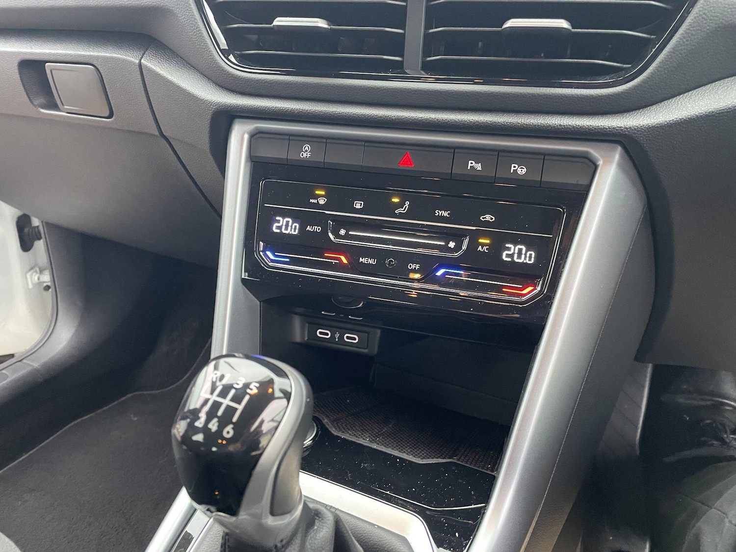 Used Volkswagen T-Roc 2022 for sale - 77020918: Photo 21