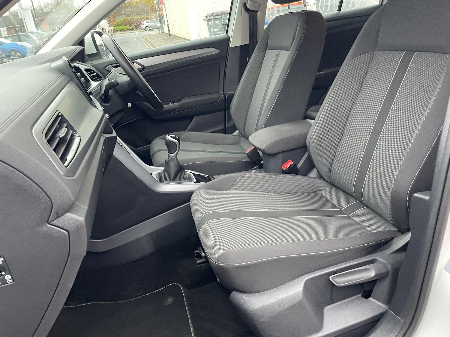 Used Volkswagen T-Roc 2022 for sale - 77020918: Photo 28