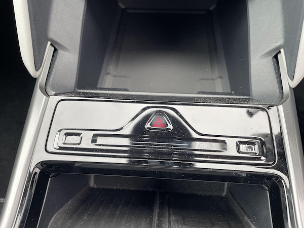 Used Ford Explorer 2024 for sale - 76283976: Photo 30