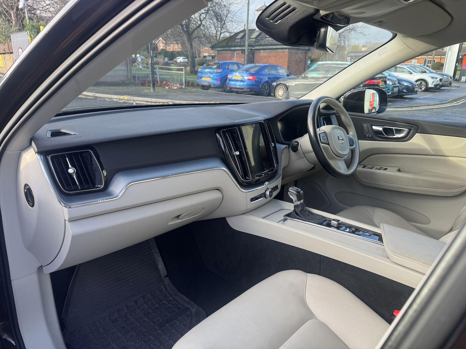 Used Volvo XC60 2018 for sale - 77067084: Photo 10