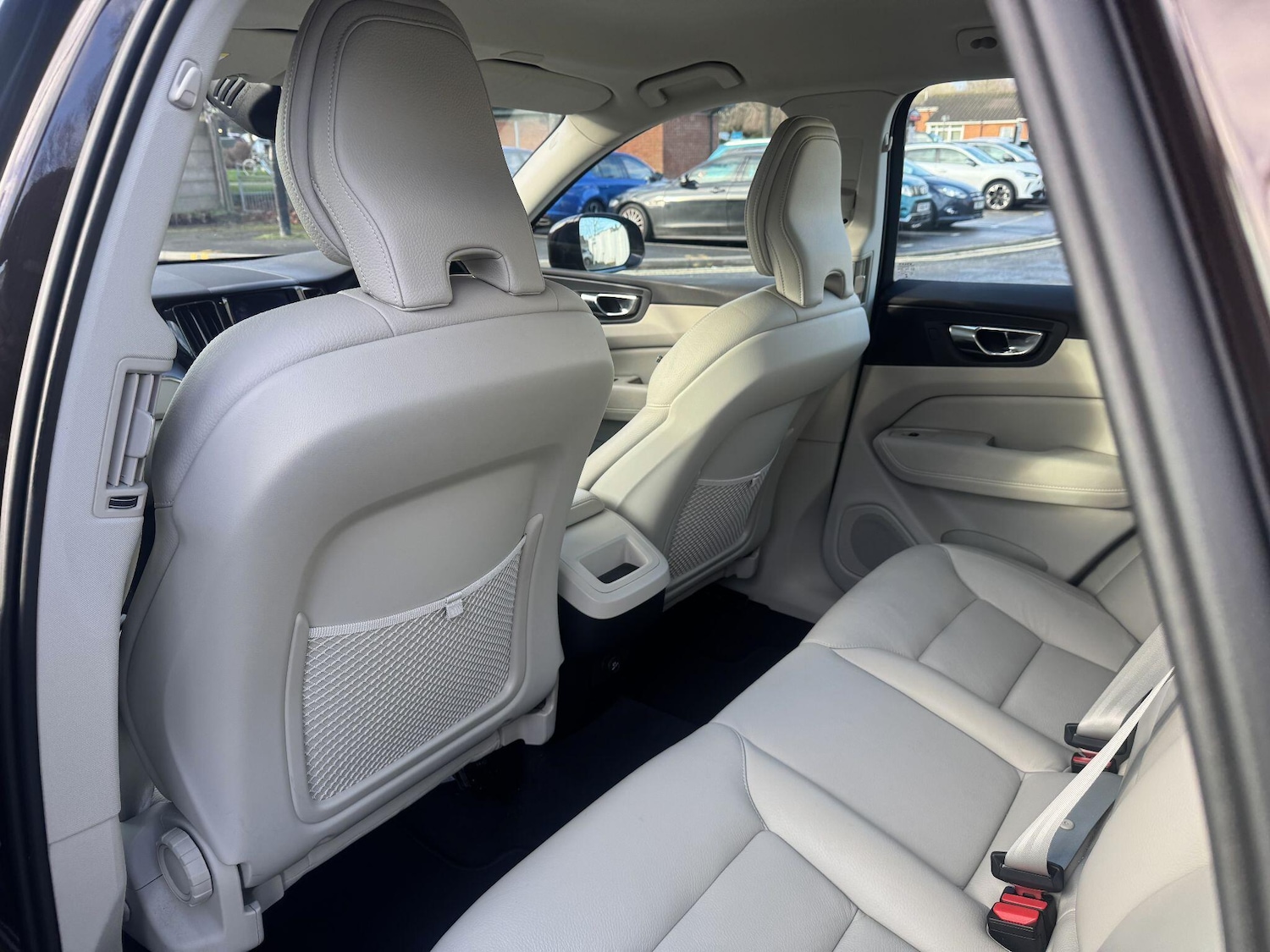 Used Volvo XC60 2018 for sale - 77067084: Photo 15