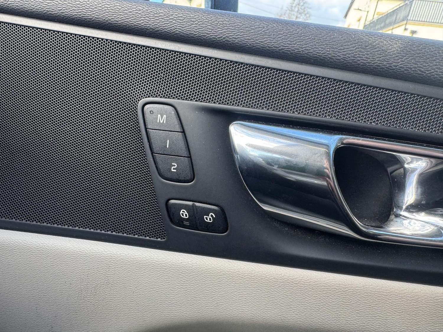 Used Volvo XC60 2018 for sale - 77067084: Photo 17