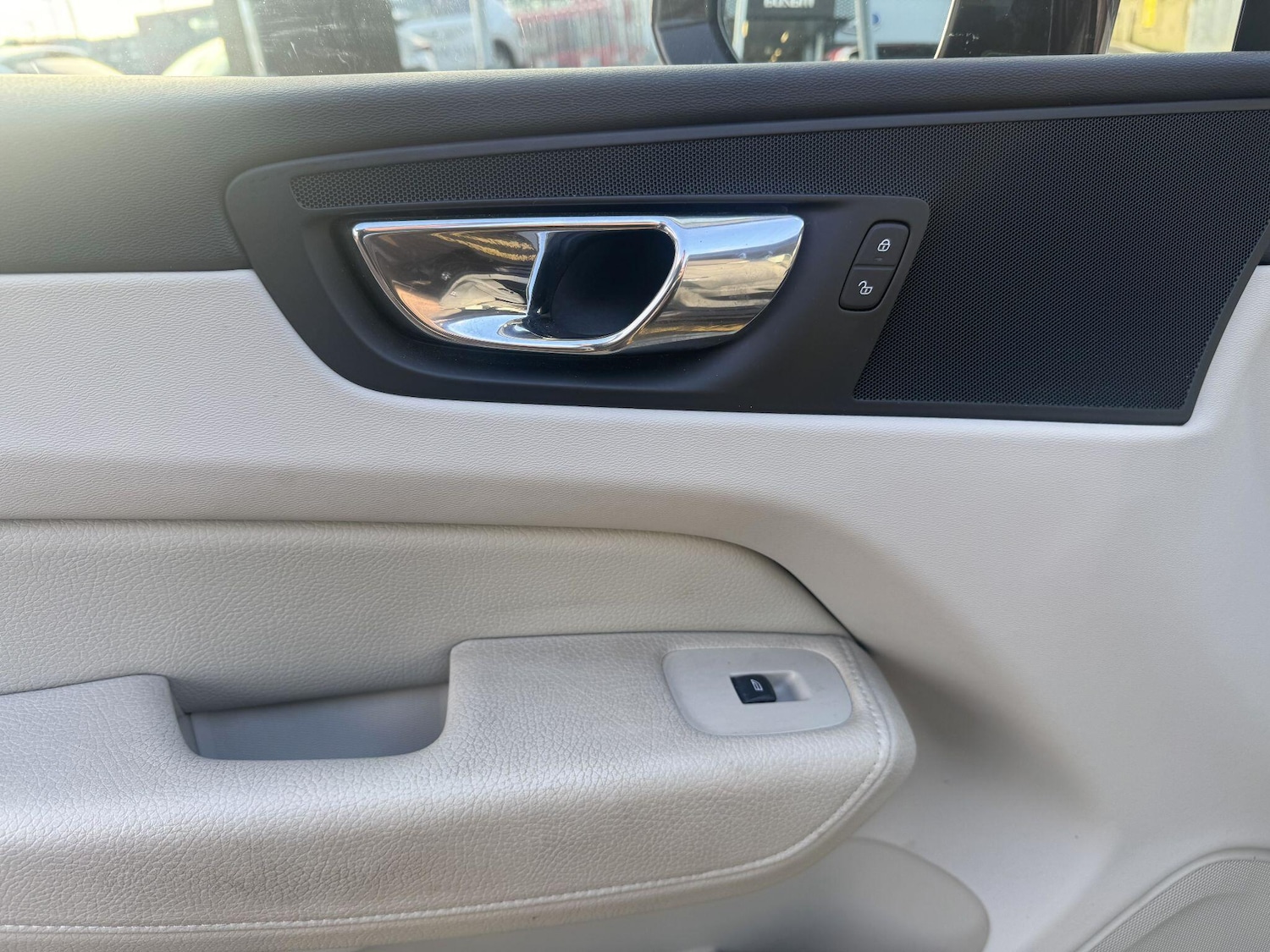 Used Volvo XC60 2018 for sale - 77067084: Photo 19