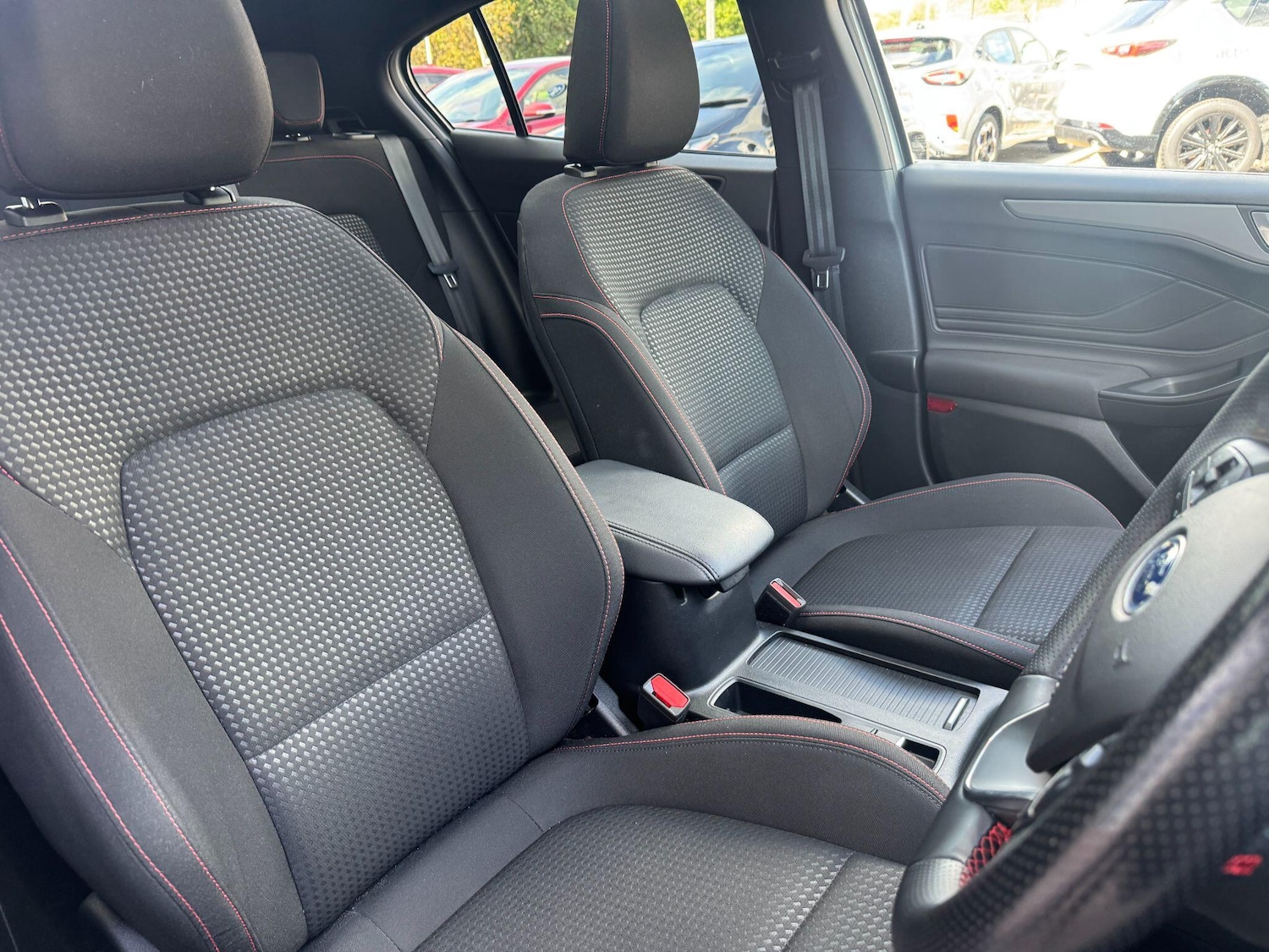 Used Ford Focus 2022 for sale - 76632851: Photo 11