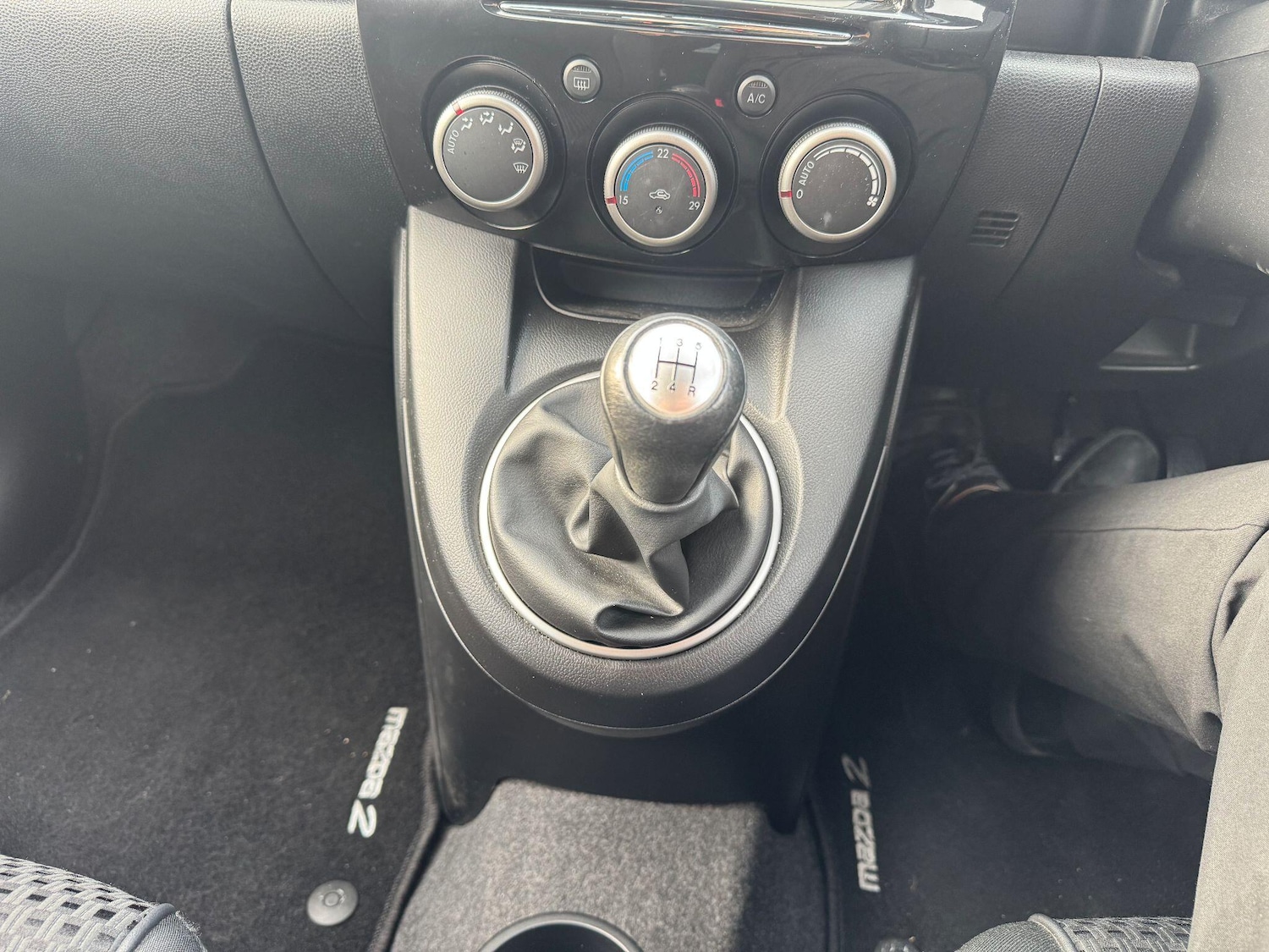 Used Mazda Mazda2 2014 for sale - 76522202: Photo 10