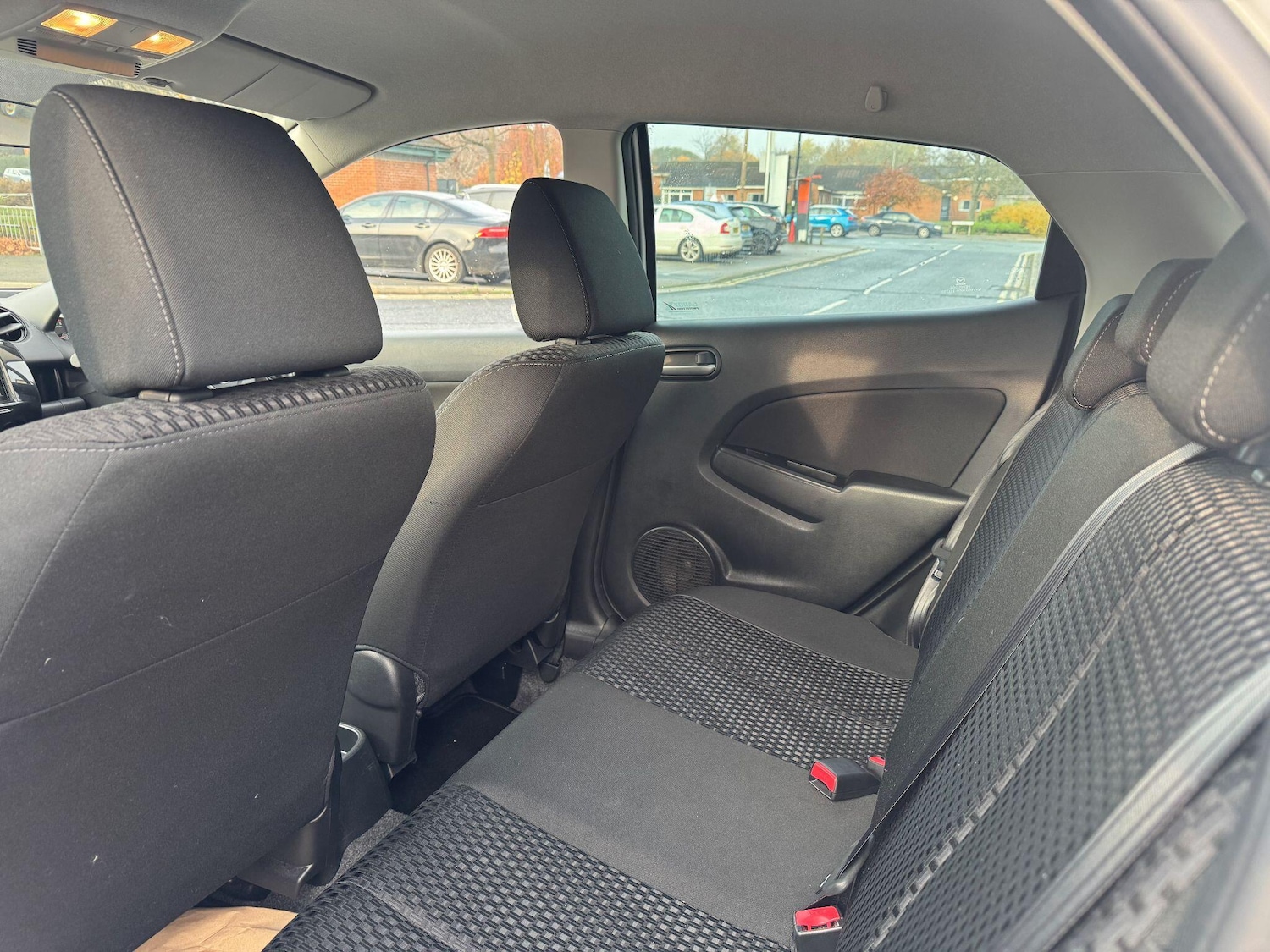 Used Mazda Mazda2 2014 for sale - 76522202: Photo 13