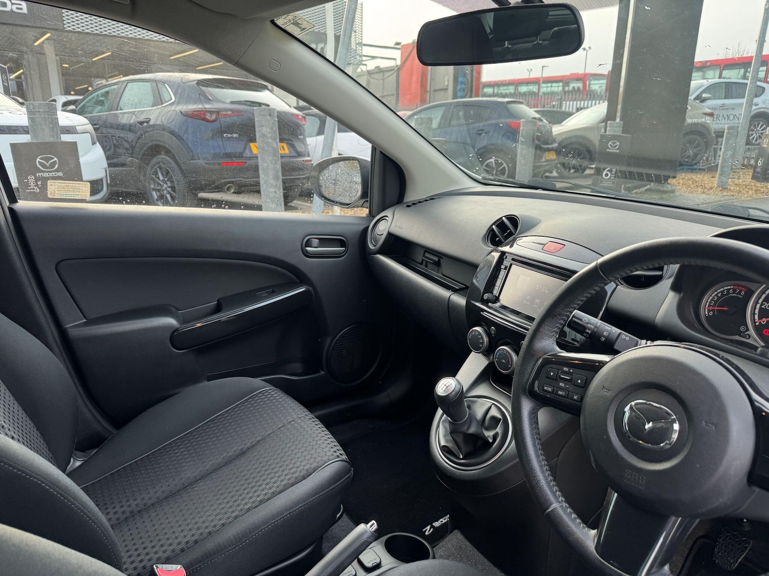 Used Mazda Mazda2 2014 for sale - 76522202: Photo 9