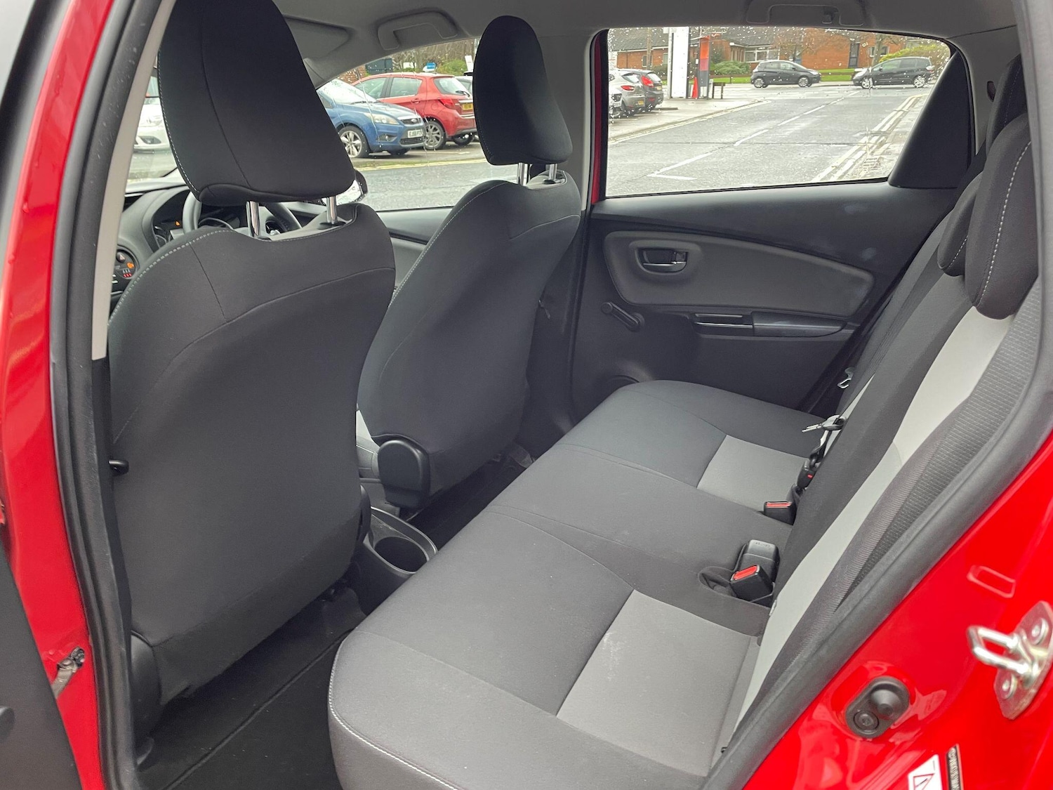 Used Toyota Yaris 2019 for sale - 76689674: Photo 10