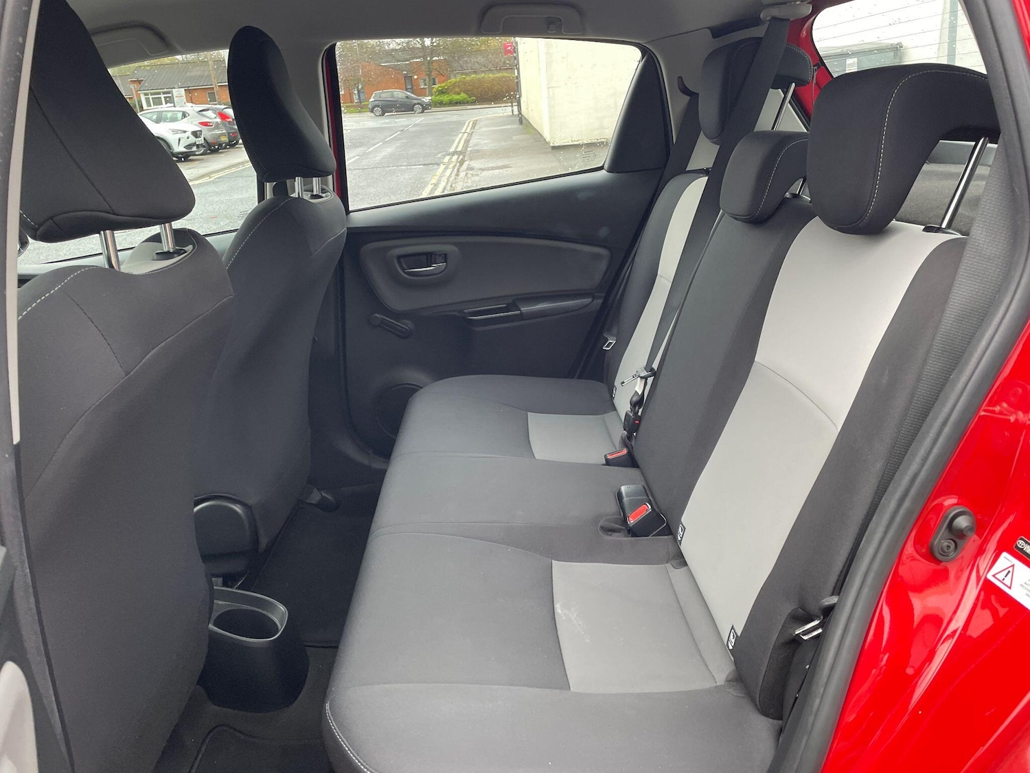 Used Toyota Yaris 2019 for sale - 76689674: Photo 11