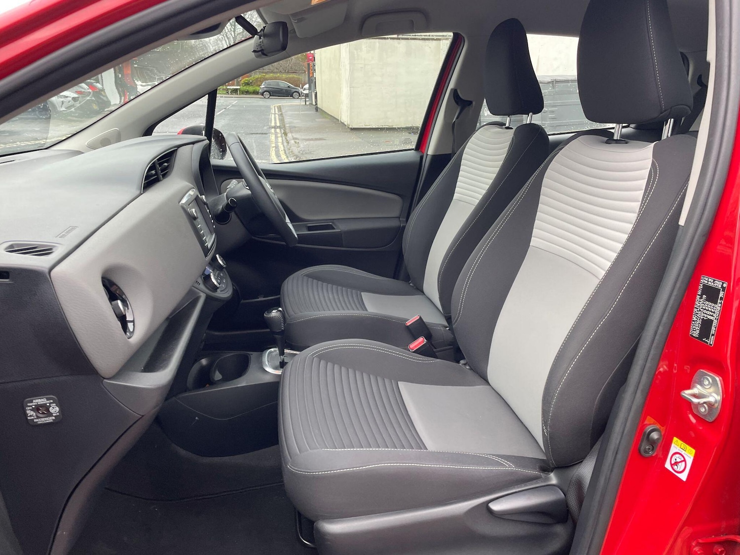 Used Toyota Yaris 2019 for sale - 76689674: Photo 13