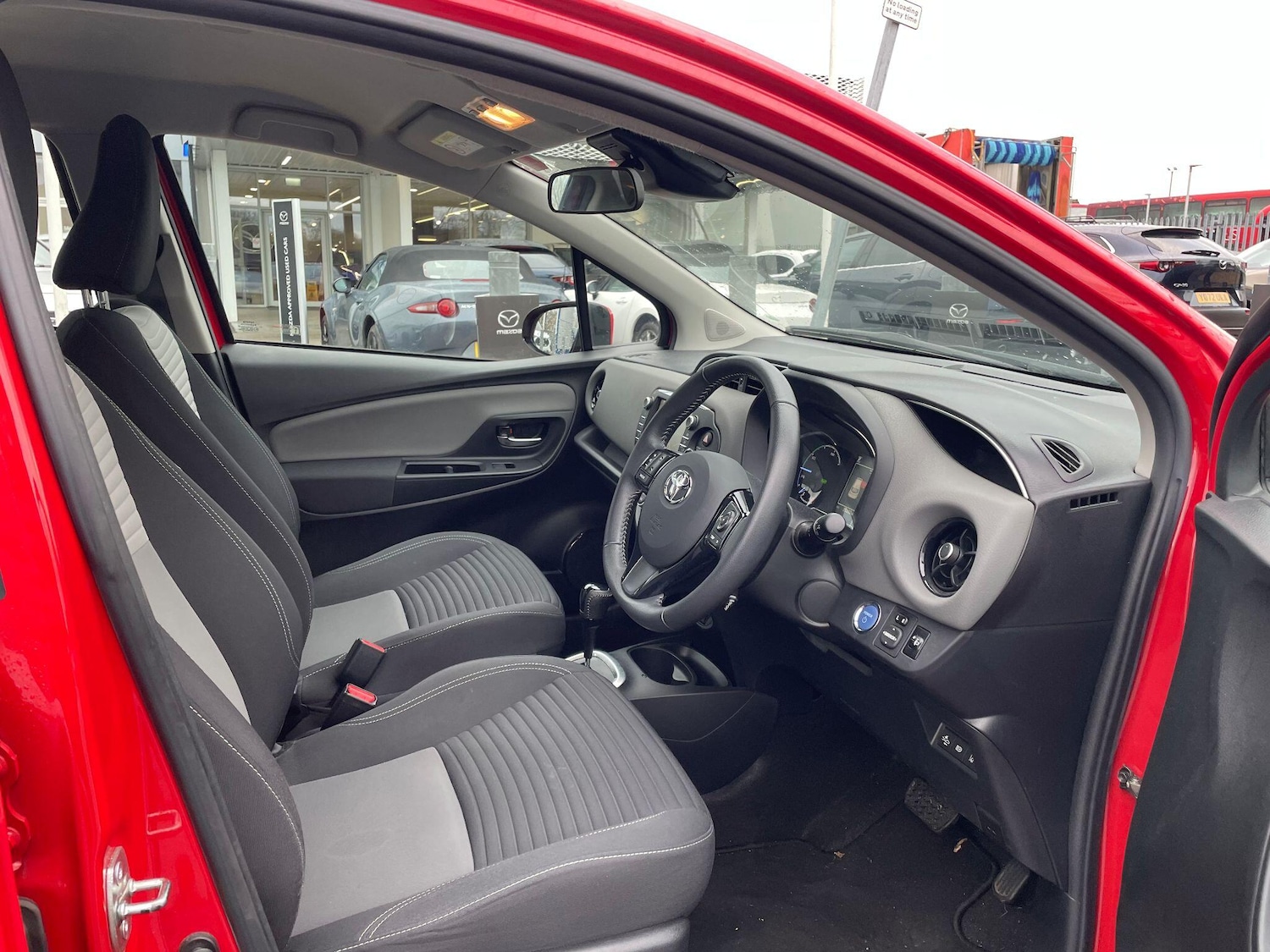 Used Toyota Yaris 2019 for sale - 76689674: Photo 18