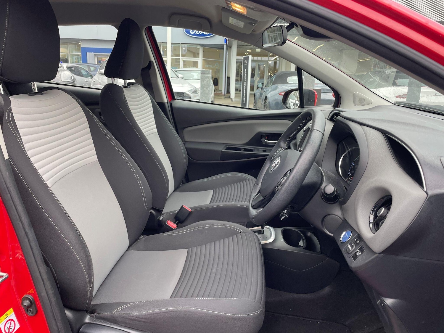 Used Toyota Yaris 2019 for sale - 76689674: Photo 19